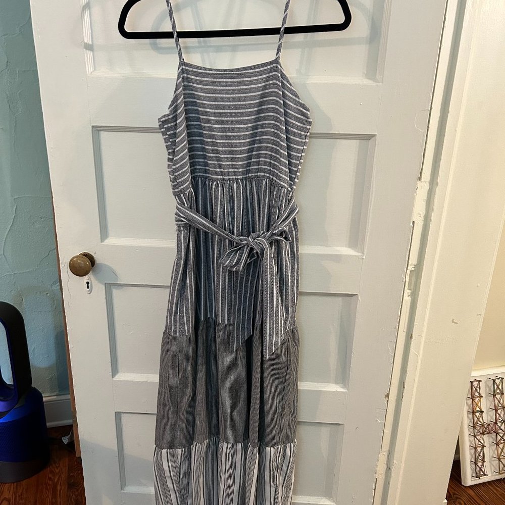 L Love from Birds of a Feather Boutique Linen Maxi Dress with pockets